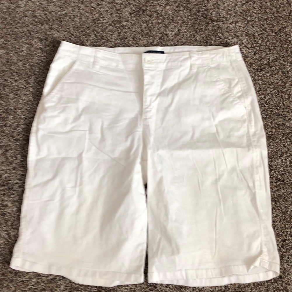 White Bermuda shorts